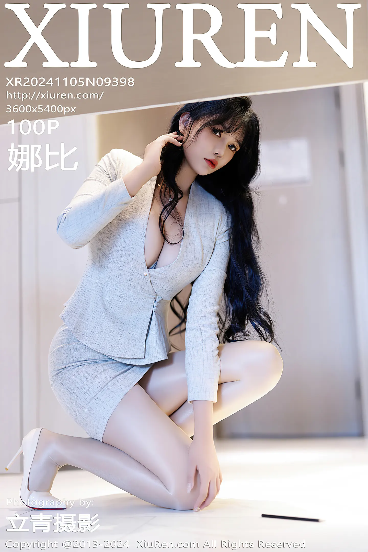 [XiuRen秀人网]No.9398_模特娜比性感浅色OL服饰配闪亮无内肉丝秀凹凸身材惹火诱惑写真100P-秀人网 - XiuRen.Space